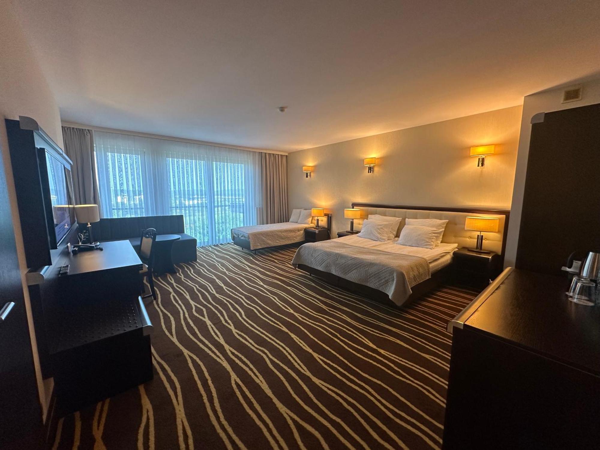 Hotel Business Faltom Gdynia Rumia Exteriör bild