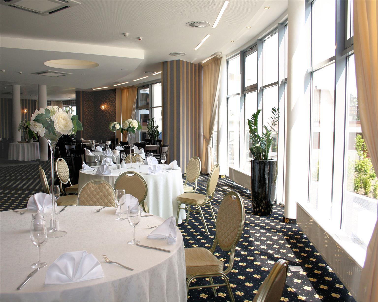 Hotel Business Faltom Gdynia Rumia Exteriör bild