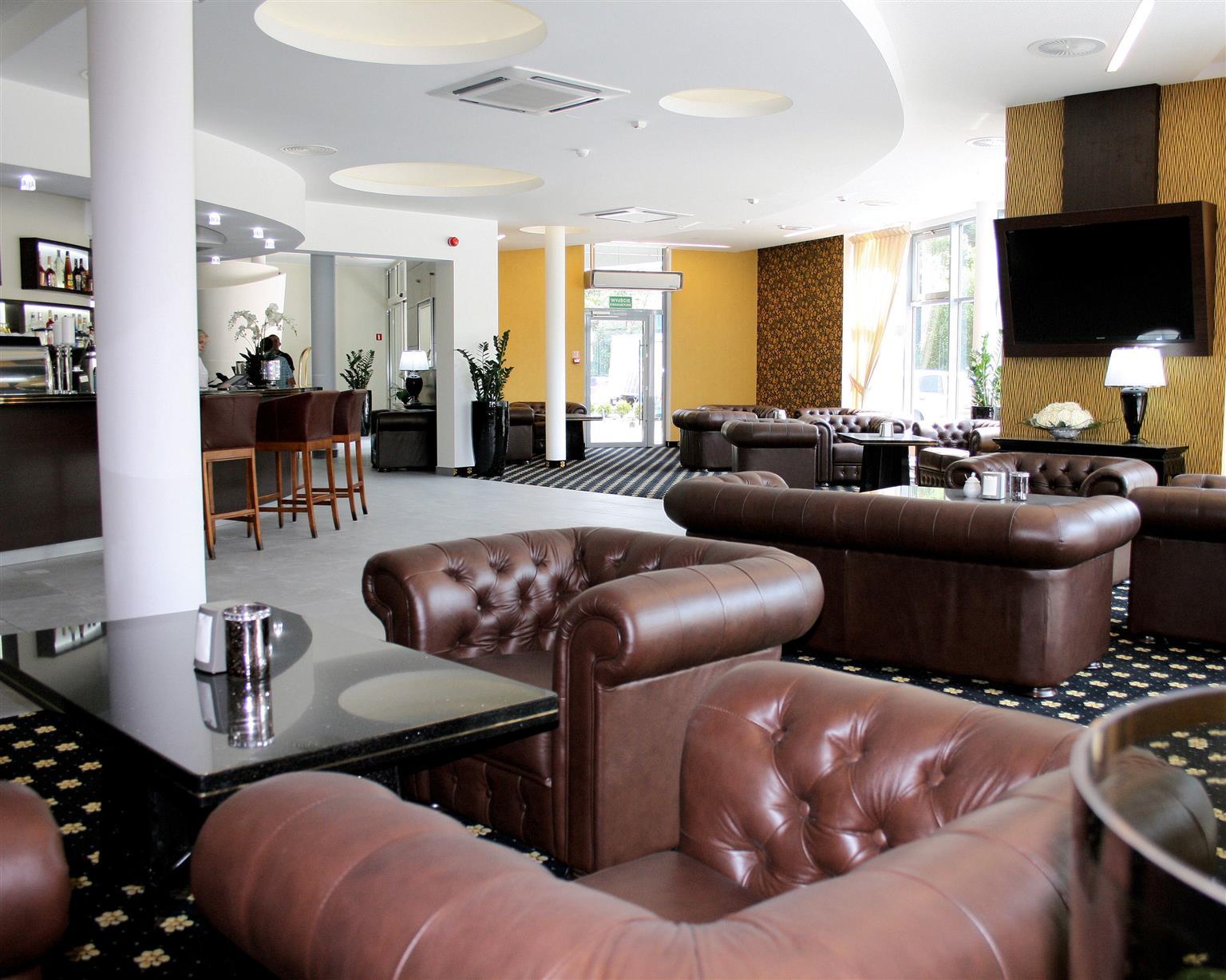 Hotel Business Faltom Gdynia Rumia Exteriör bild
